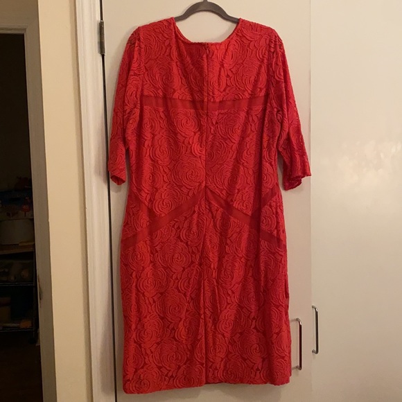 Julia Jordan coral lace with mesh inset. Sz 20w worn once to a spring wedding. - Picture 4 of 4